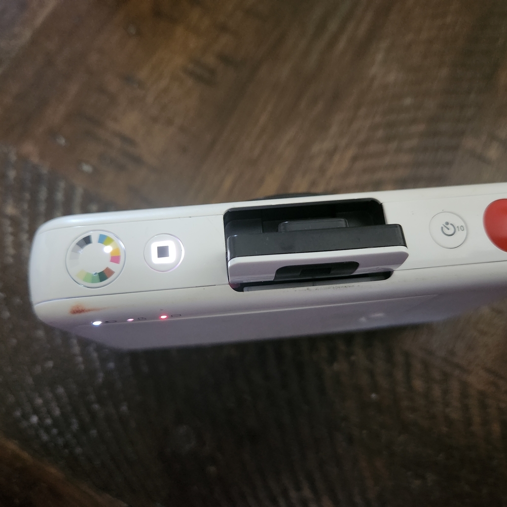 White Instant Camera with USB Cable - Picture 6 of 10